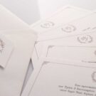 Προσκλητήριο Γάμου: Λεπτομέρεια Εκτύπωσης Κάρτας σε χαρτί γκοφρέ γραμμωτό_Κωδικός 5936