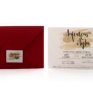Χριστουγεννιάτικο Προσκλητήριο Γάμου: Φάκελος διάστασης 16x22 εκατ. σε χαρτί γκοφρέ (γραμμωτό) κόκκινος 170γραμ., καρτάκι 4,4x6 εκατ. και Κάρτα σε χαρτί γκοφρέ (μπιμπικωτό) λευκό 250 γραμ. με εκτύπωση μελάνι και θέμα χριστουγεννιάτικο χρυσό brush, glitter_Κωδικός 6138