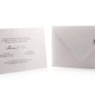 Προσκλητήριο Γάμου: Φάκελος διάστασης 17,5x25,5 εκατ. σε χαρτί λείο μεταλλιζέ (περλέ) λευκό 250 γραμ. και ονόματα ασημοτυπία και Κάρτα με γκοφρέ πλαίσιο σε χαρτί λείο μεταλλιζέ (περλέ) λευκό 250 γραμ. με εκτύπωση κειμένου σε γκρι μελάνι και ονόματων με ασημοτυπία_Κωδικός 5811