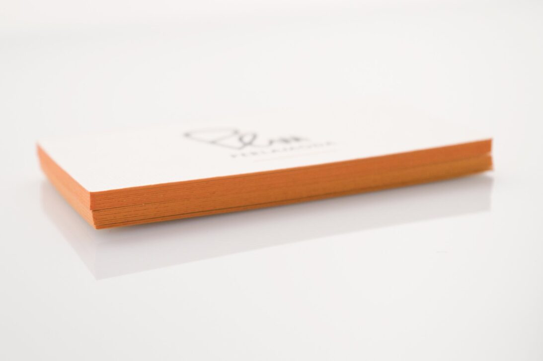 Σόκορο (edge-printing) πορτοκαλί σε επαγγελματική κάρτα (business card) με εκτύπωση μελάνι