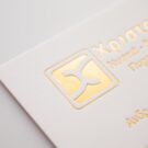 Λεπτομέρεια Επαγγελματικής κάρτας (business card) σε βαμβακόχαρτο 1000γραμ. με βαθυτυπία και χρυσοτυπία