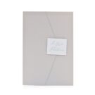 Προσκλητήριο Γάμου: Τρίπτυχο διάστασης 13,7x22 εκατ. σε χαρτί γκρι γκοφρέ (γραμμωτό) 160γραμ., καρτάκι 4,5x5,5 εκατ. με θέμα ονόματα και Κάρτα 13,6x21,9 εκατ. σε χαρτί γκοφρέ (γραμμωτό) υπόλευκο 250 γραμ. με εκτύπωση μελάνι γκρι και πούρο με θέμα ονόματα_Κωδικός 6149